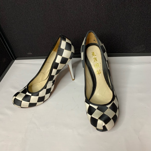 - EUC L.A.M.B. BLACK AND WHITE STILLETOS SIZ… - Picture 2 of 6